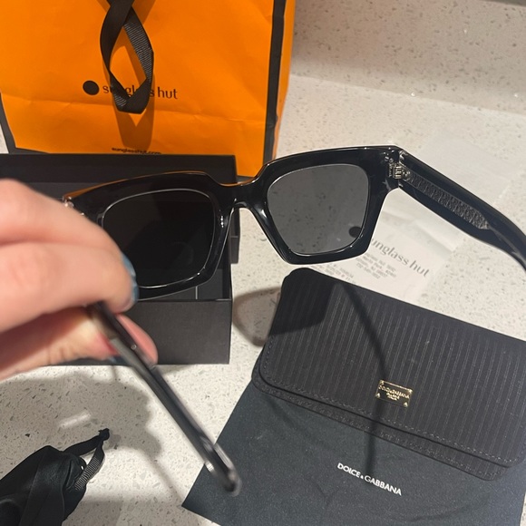 DOLCE&GABBANA Sunglasses - Picture 8 of 16